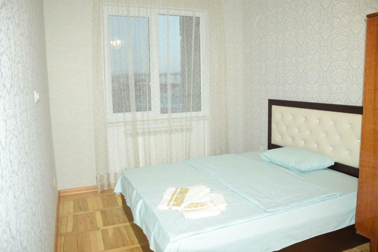 Massiv Apt Erivan Exterior foto