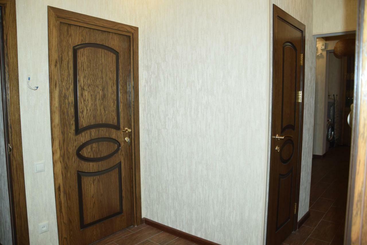 Massiv Apt Erivan Exterior foto